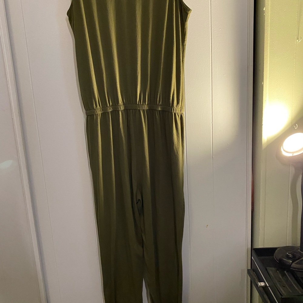 Elegant Olive Sleeveless Jumpsuit long
